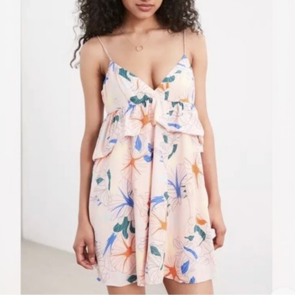 Alice Olivia UO Heaven Pink Ruffle Dress Sz 4